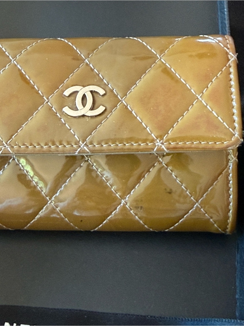 Chanel Quilted Patent Leather Compact Credit Card 💳 Wallet - Caramel Color - Picture 12 of 15